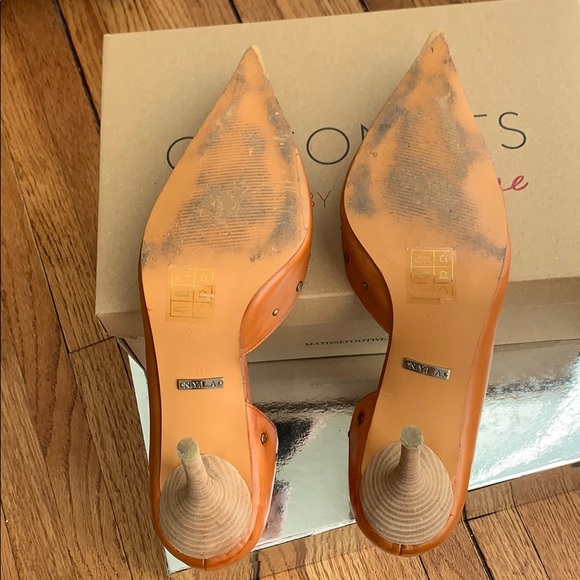 N.Y.L.A. Caramel Pumps - Picture 4 of 7